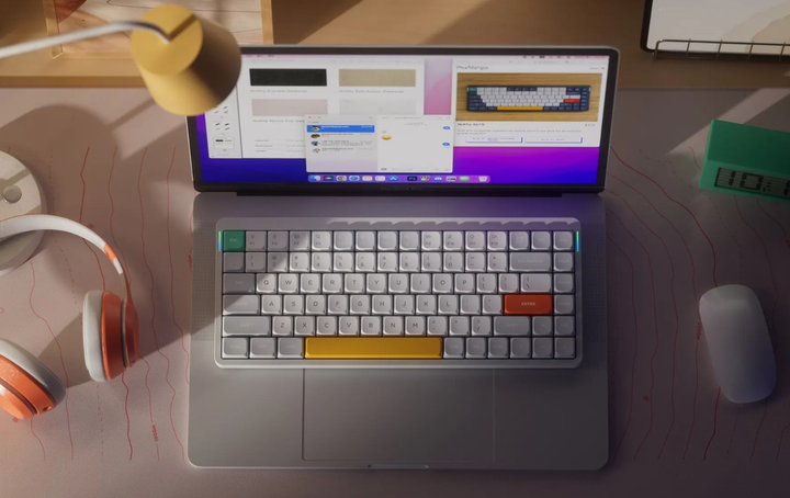 【美品セット】NuPhy Air75 V2 Cowberry軸+持ち運びケース Amazon | nuphy Air75 V2 メカニカルキーボード 75%ロー