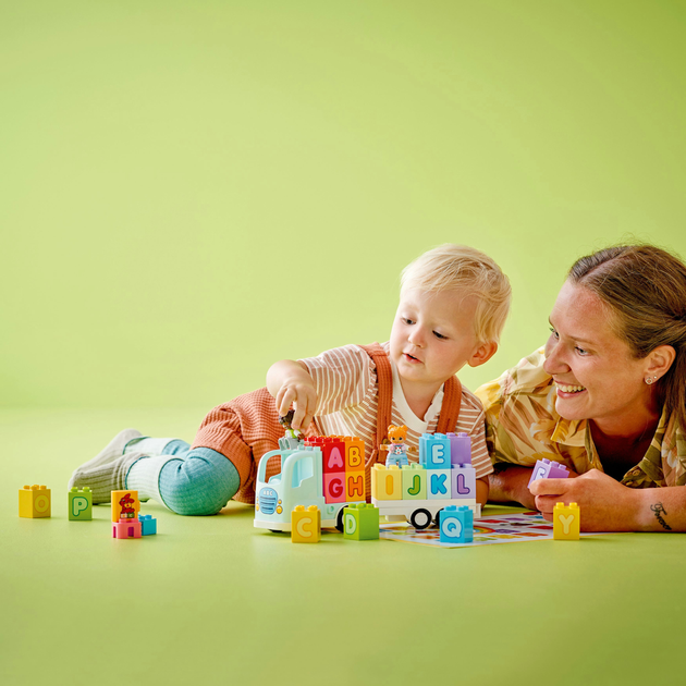 Конструктор LEGO DUPLO Town Вантажівка з абеткою 36 деталей (10421) - зображення 5