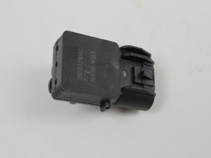 Датчик давления наддува Mopar 68199324AB Chrysler Voyager, 300C, SEBRING; Dodge Nitro, Journey; Jeep WRANGLER III (JK), Grand Cherokee III (WH, WK), Cherokee KJ, COMMANDER (XK), Grand Cherokee IV (WK, WK2), Cherokee KK 68199324AA - изображение 4