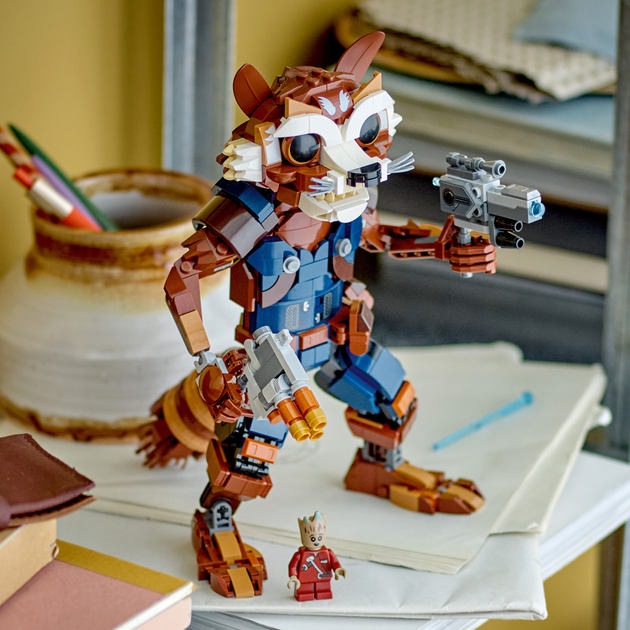 Zestaw klocków LEGO Super Heroes Rocket i Mały Groot 566 elementów (76282) - obraz 8