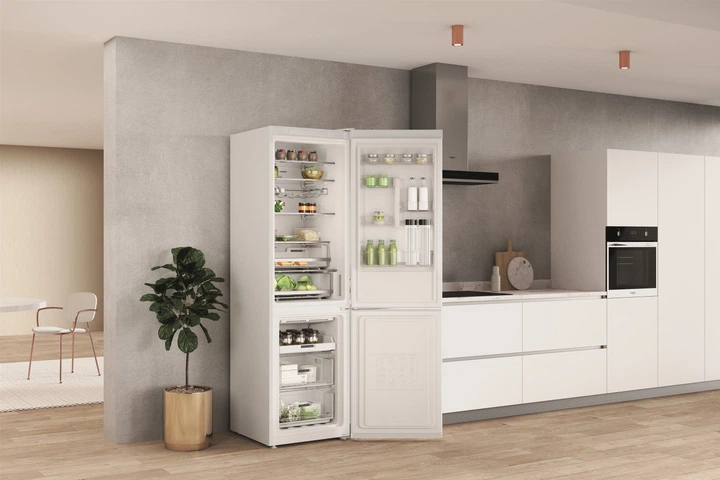 Двокамерний холодильник Whirlpool W7X 92O W H UA – фото, відгуки