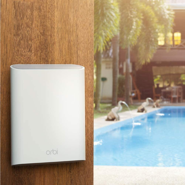 Уличный Wi-Fi ретранслятор Netgear RBS50Y IP66 покрытие до 250м2 3Gbps ...