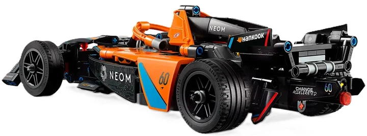 Конструктор LEGO Technic Гоночный автомобиль NEOM McLaren Formula E 452 детали (42169) - изображение 5
