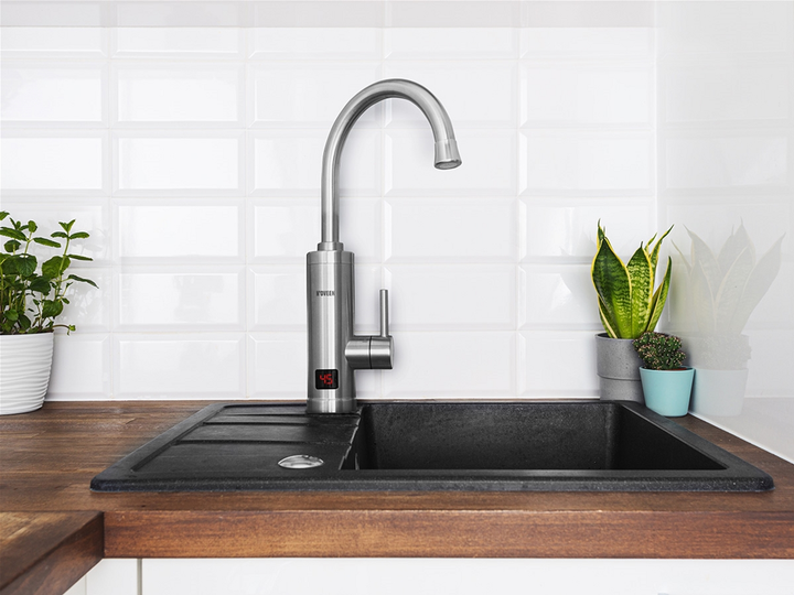 Elektryczny przepływowy podgrzewacz wody Noveen IWH850 INOX/LED - obraz 8
