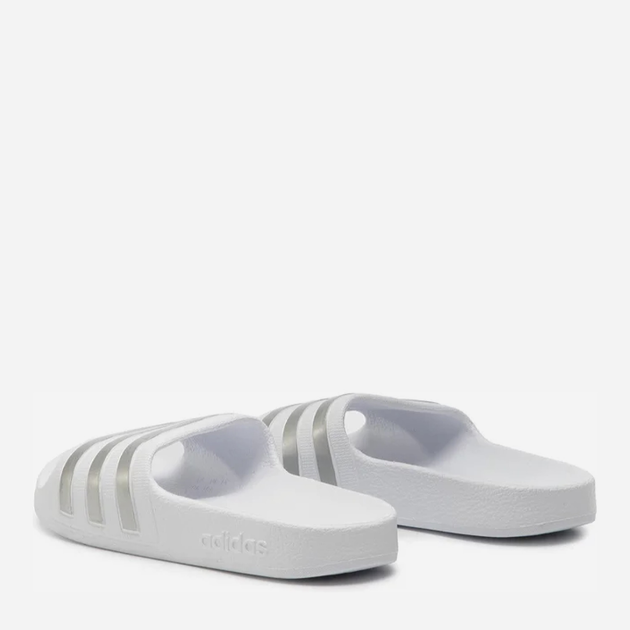 Шльопанці дитячі adidas Adilette Aqua K F35555 28 Білі (4059808224046) - зображення 3