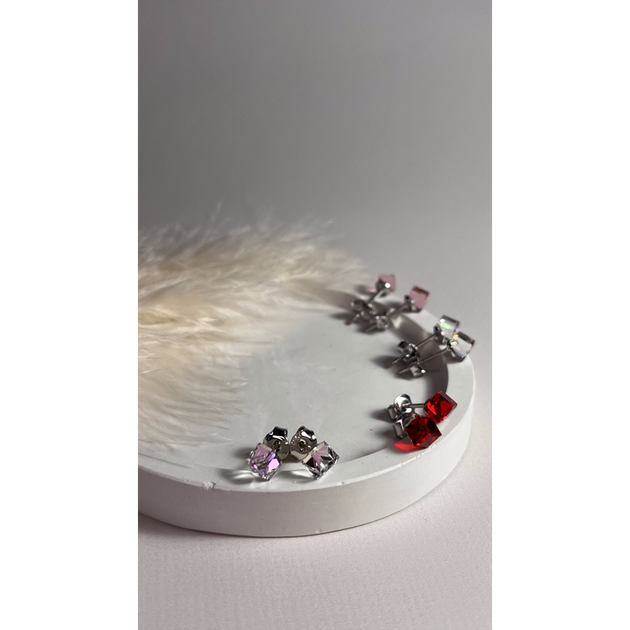 Срібні сережки Spark зі Swarovski Cube Studs Small K48414C - Фото 3 Срібні сережки Spark зі Swarovski Cube Studs Small K48414C - изображение 3
