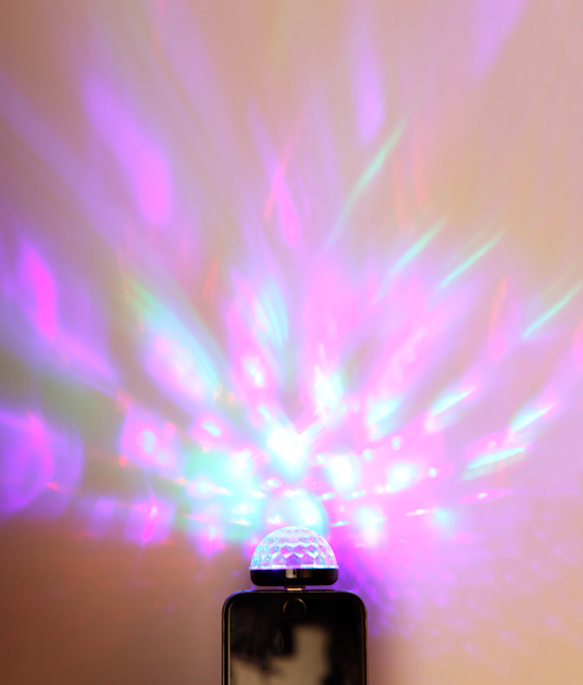 Lampka dyskotekowa do telefonu Kikkerland Phone Disco Light Black (0612615095267) - obraz 3
