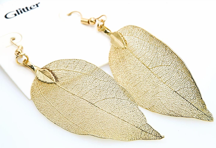 Серьги-листья с текстурой в золотистом оттенке от Glitter Jewellery - Фото 1 Серьги-листья с текстурой в золотистом оттенке от Glitter Jewellery - изображение 1