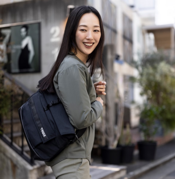 Сумка Thule Paramount Crossbody 14L PARACB-3114 Black (6949020) - Фото 3 Сумка Thule Paramount Crossbody 14L PARACB-3114 Black (6949020) - изображение 3