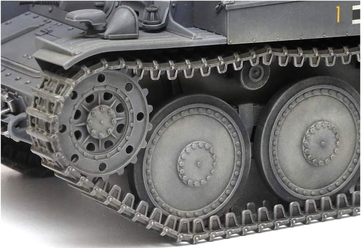 Збірна модель Tamiya Pz.Kpfw.38(t) Ausf. E/F 1:35 (4950344353699) - зображення 5