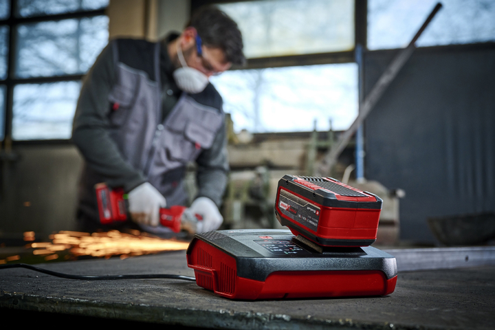 Зарядное устройство для инструментов Einhell Power-X-Boostcharger 8A (4512155) - изображение 5