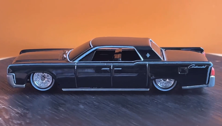 Машинка Premium Hot Wheels The Matrix '64 Lincoln Continental 2022