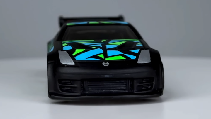 ジェットポイルミニモ Тематична Машинка Hot Wheels Nissan 350Z Neon Speeders 1:64 HLH72