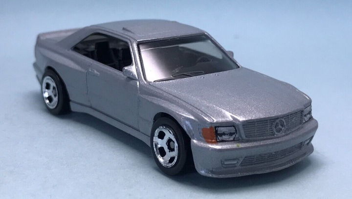 Машинка Базова Hot Wheels '89 Mercedes-Benz 560 SEC AMG