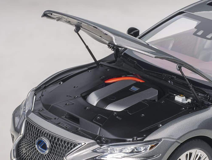 Модель автомобіля Lexus LS500h Limousine Manganese Luster Metallic by AUTOart, Scale 1:18 - зображення 9
