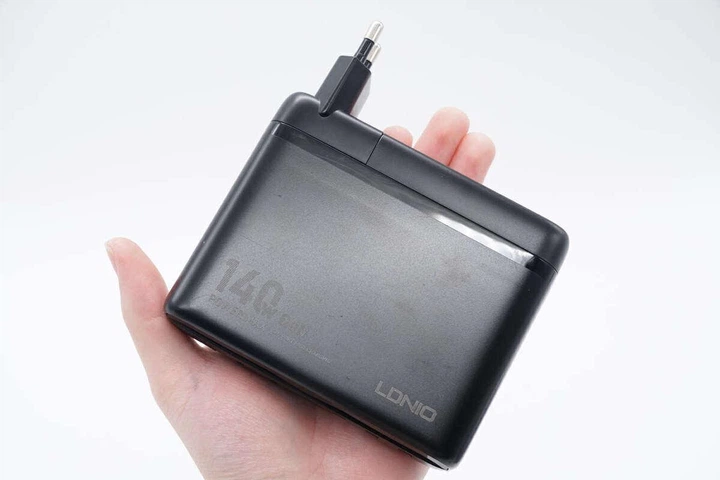 Зарядное устройство LDNIO 140W GaN с шестью портами (3U+3C) PD/QC и дисплеем Black (A6140C) - изображение 6