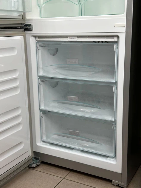 Холодильник с морозильной камерой Miele KFN 12923 Б/У - изображение 5