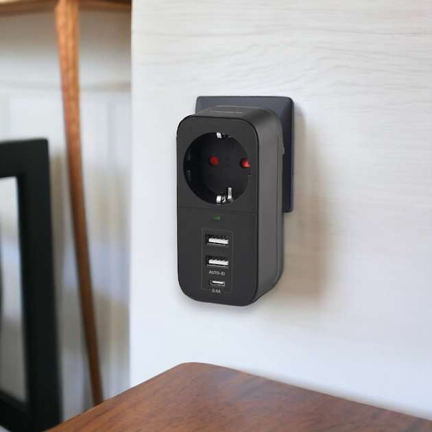 Мережевий адаптер з 2USB + USB-C та заземленням VIDEX ONCORD VF-AD1G2U1C-B Black - зображення 9