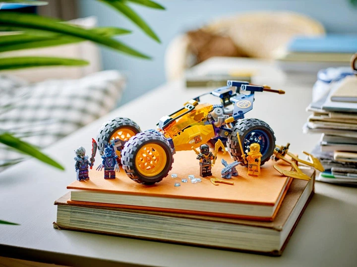 Конструктор Lego Ninjago Внедорожник-багги ниндзя Арина 71811