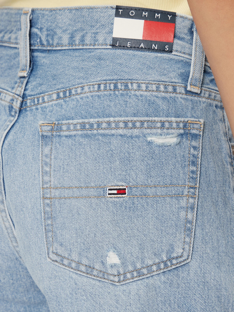 Spodenki damskie jeansowe Tommy Jeans DW0DW17641-1AB 29/NI Niebieski (8720646646302) - obraz 4