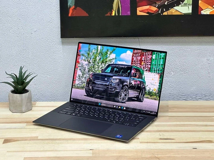 Мобильная рабочая станция Dell Precision 5560 / 15.6