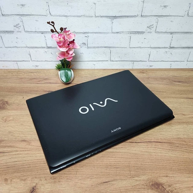 Ноутбук Sony VaIO SVE171E13M / 17.3