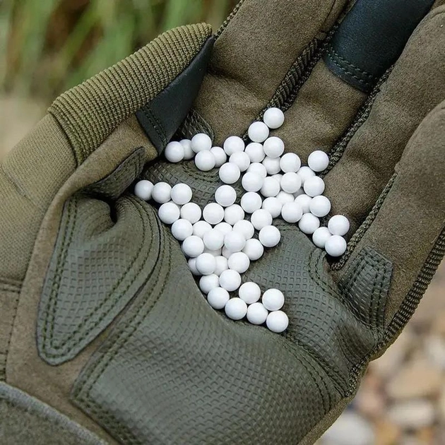 Страйкбольні кульки кульки 6 мм 0,20 г — 2000 шт. BB King Білого кольору для дитячої та пневматичної зброї - зображення 1