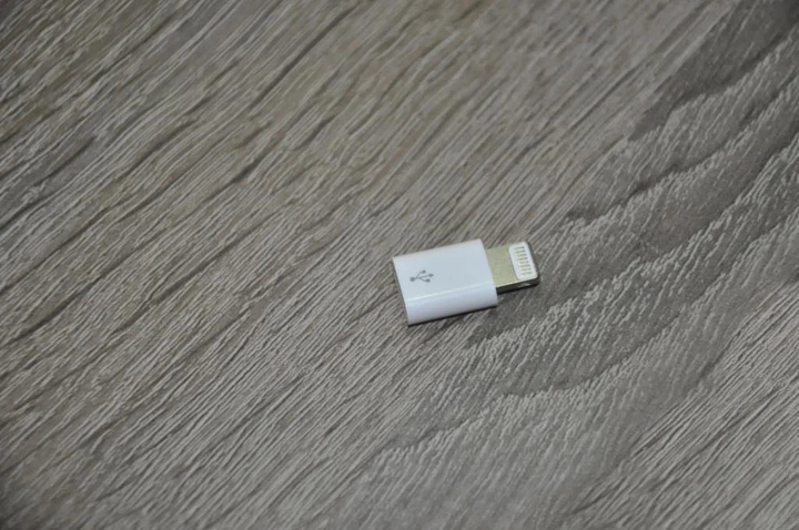 Перехідник адаптер micro USB - Lightning White - зображення 3