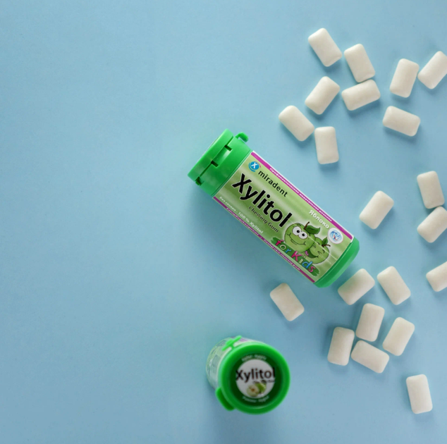 Жевательная резинка с ксилитом Miradent Xylitol (яблоко), 30 шт. - изображение 2