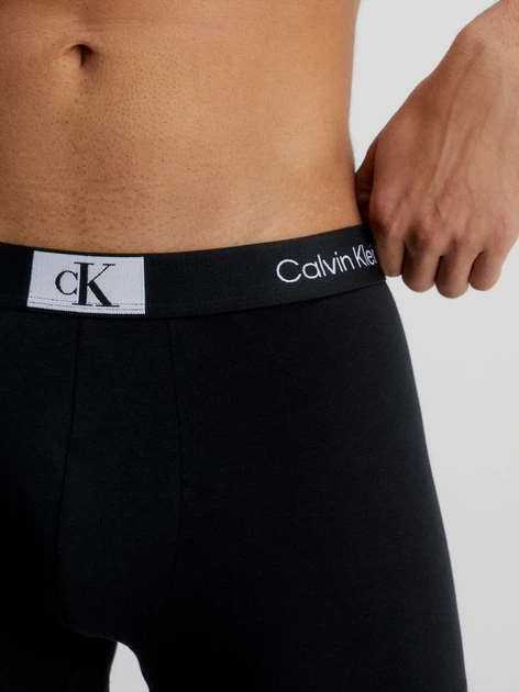 Zestaw majtek męskich typu bokserki bawełnianych Calvin Klein Underwear 000NB3528A-6H3 M 3 szt Szary/Czarny/Biały (8720107557697) - obraz 4