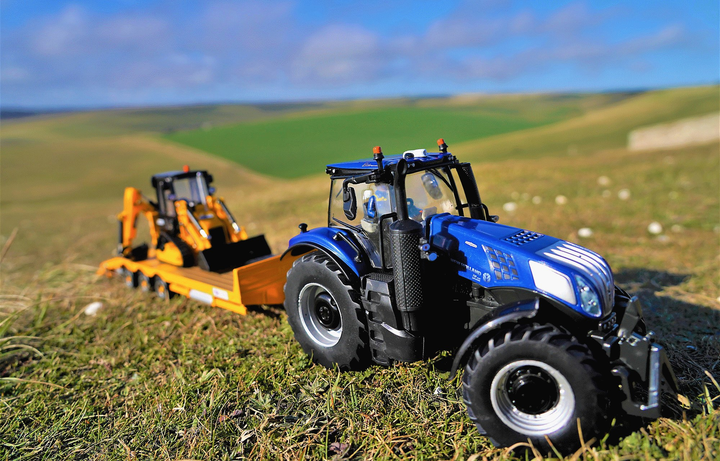 Traktor TOMY Britains New Holland T8.435 (0036881432166) - obraz 8