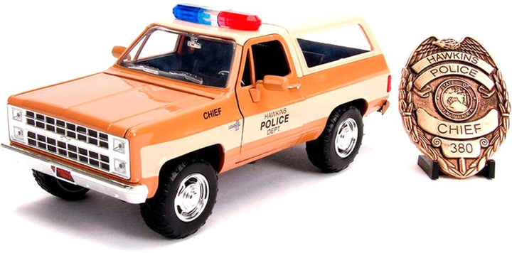 Metalowy model samochodu policyjnego Simba Stranger Things Hopper's Chevy Blazer 1:24 (4006333065255) - obraz 1