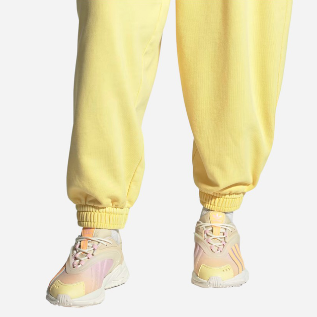 Женские кроссовки adidas Originals Oztral HQ4474 40 (6.5UK) Оранжевые ...