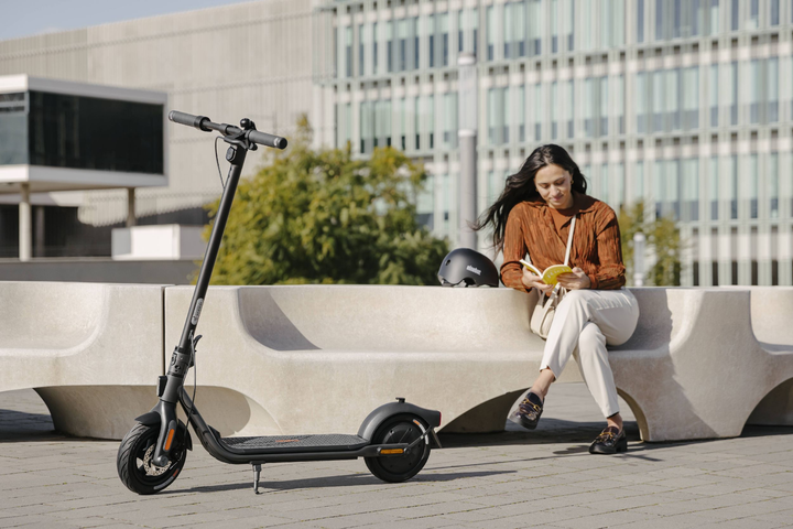 Електросамокат Segway Ninebot F2 D чорний (AA.05.12.01.0002) - зображення 6