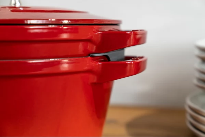 Набор чугунной посуды Staub з кришкою Red 24 см 3 елементи (3272340054556) - зображення 4