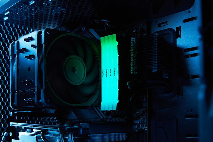 Оперативна пам'ять Kingston Fury DDR4-3600 16384MB PC4-28800 Renegade RGB (KF436C16RB12A/16) - зображення 6