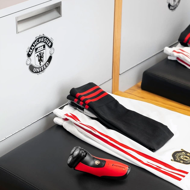 Електробритва Remington Power Series Aqua Manchester United PR1355 - зображення 6