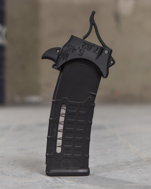 Лоадер устройство для облегчения снаряжения магазина ак черный . 0 - изображение 1