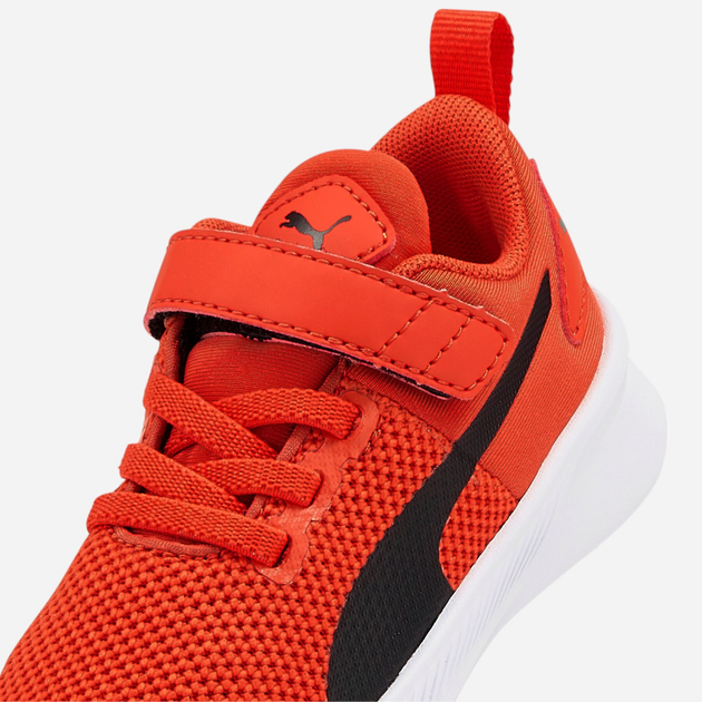 Buty sportowe chłopięce na rzepy Puma Flyer Runner V Inf 192930-38 23 Czerwone (4065452463557) - obraz 5