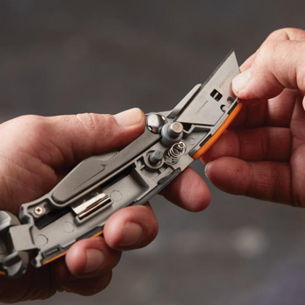 Nóż uniwersalny Fiskars Pro CarbonMax ze stałym ostrzem (1027222) - obraz 4