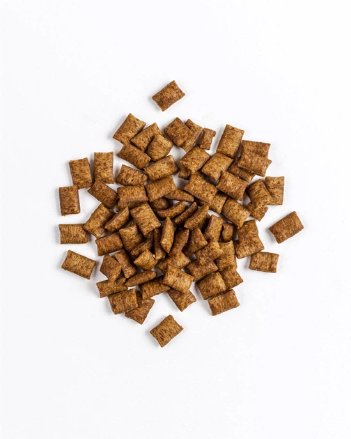 Хрустящие лакомства Savory Snack Подушечки для поощрения кошек контроль шерстяных шариков 60 г (4820232631485) - изображение 2