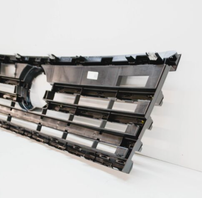 Решітка радіатора AVTM Volkswagen Touareg 18- R-Line Volkswagen Таурег АМ0052261 - зображення 4