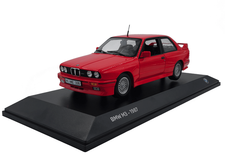 Модель автомобіля BMW M3 (E30) Red, Scale 1:18 – іграшки з