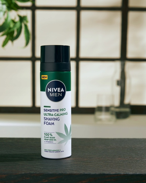 Піна для гоління Nivea Men Sensitive Pro Ultra-Calming Shaving Foam з олією насіння коноплі 200 мл (5900017080598) - зображення 5