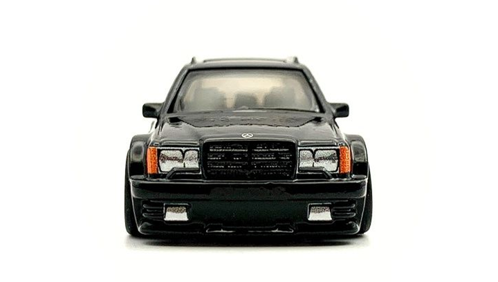 Hot Wheels Mercedes-Benz E 36 AMG 20台 Mercedes-Benz E 36 AMG (Hot Wheels Boulevard - 2024
