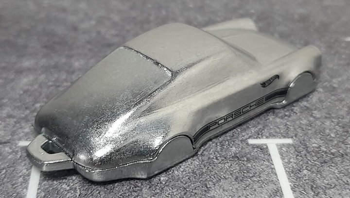 Машинка Базова Hot Wheels Porsche Porsche 911 Carrera Keychain