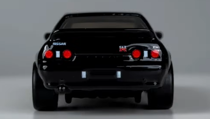 Машинка Premium Hot Wheels Nissan Skyline GT-R (BNR32) Fast
