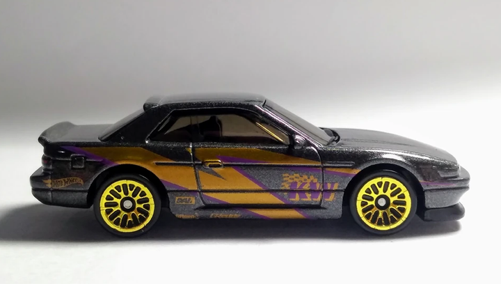 Машинка Базова Hot Wheels Nissan Silvia (S13) Speed Graphics 1:64 GHB40 Dark Grey 1шт - зображення 5