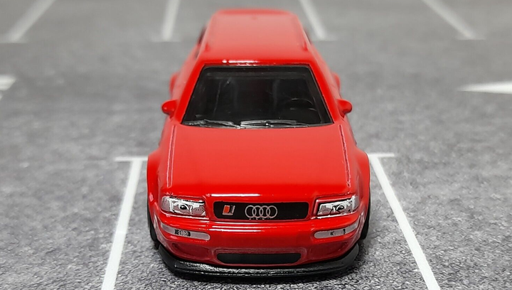 Hot Wheels Audi Avant RS2 94 – Factory Fresh 9/10 – Échelle 1:64 – Carte Courte Rouge – Mattel 2024