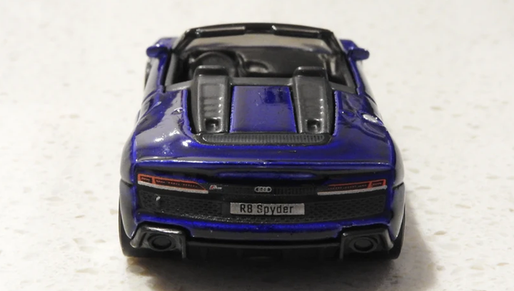 Машинка Базовая Hot Wheels 2019 Audi R8 Spyder Exotics 1:64 GRY87 Blue - изображение 7